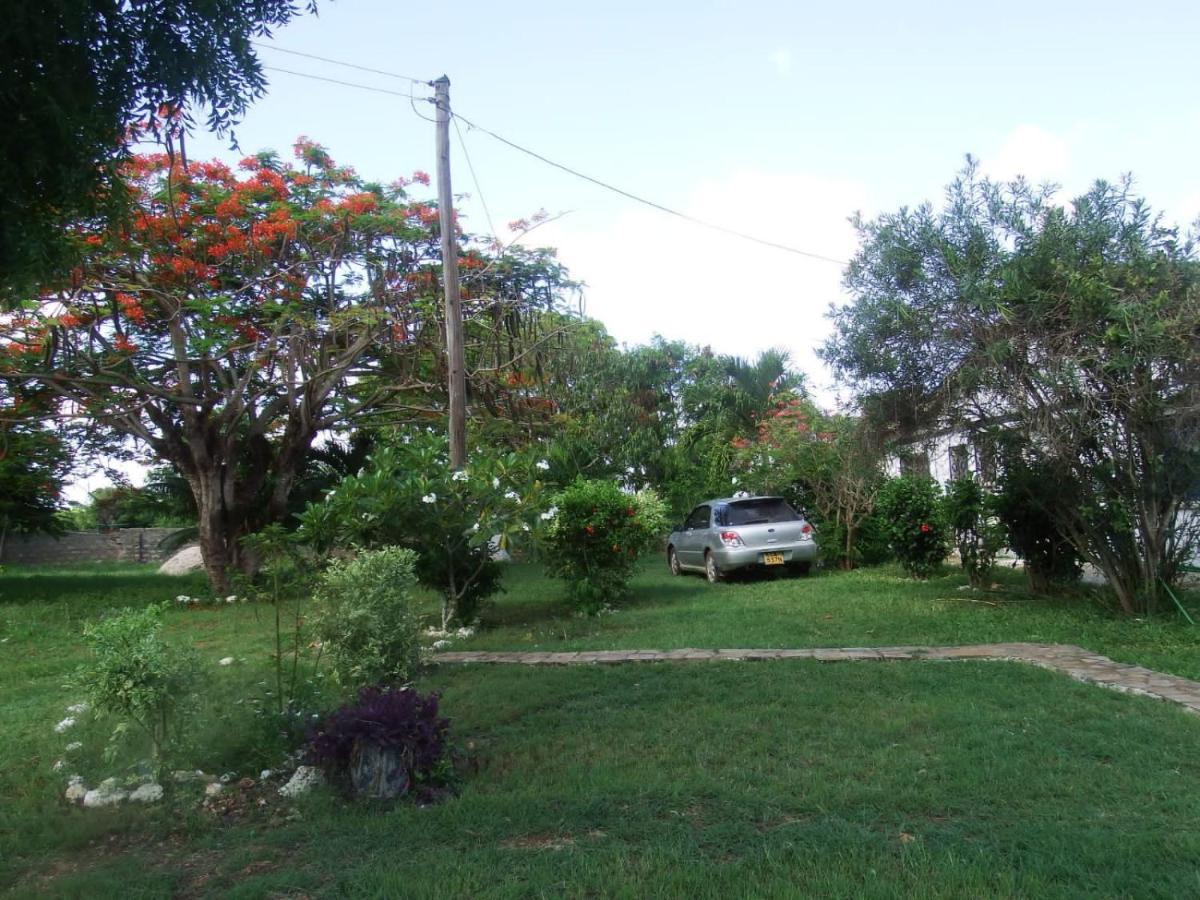 Fred Hunter Villa Tiwi Exterior photo